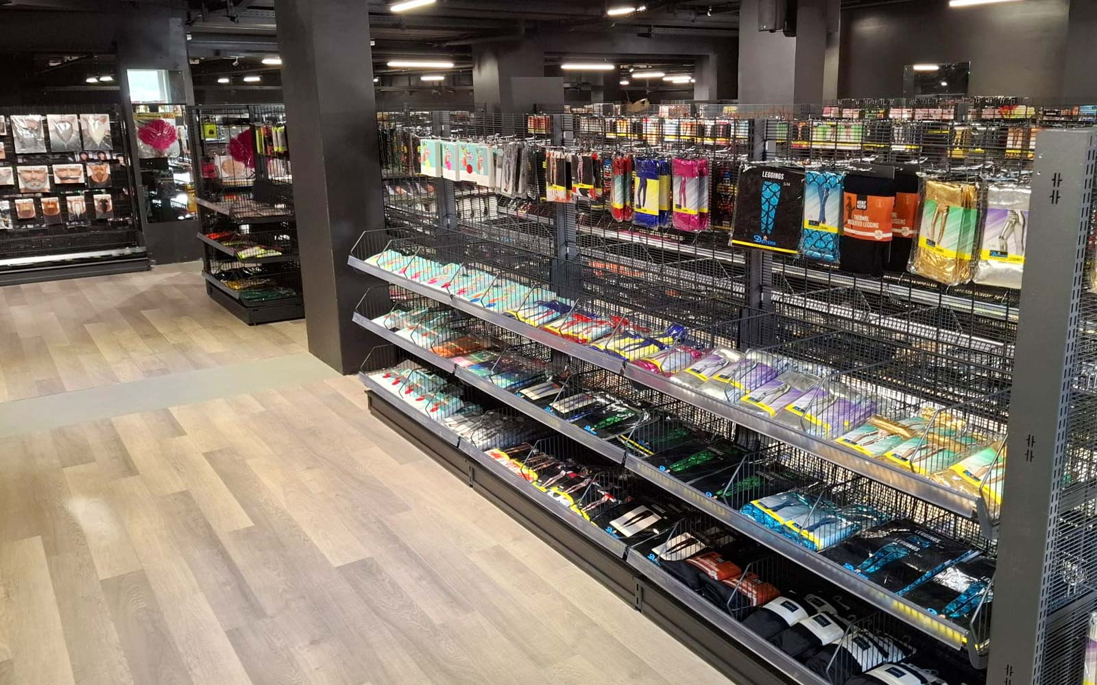 Deiters Leipzig KostÃ¼mgeschÃ¤ft Innen Accessoires