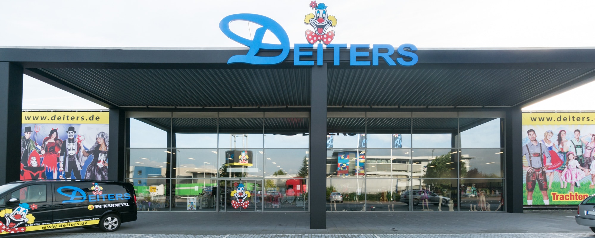 Deiters KostÃ¼mgeschÃ¤ft in MÃ¼lheim-KÃ¤rlich AuÃenansicht Eingangsbereich