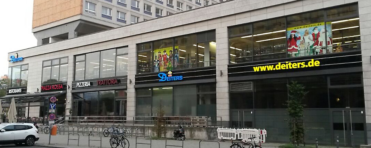 Deiters KostÃ¼mgeschÃ¤ft in Berlin AuÃenansicht