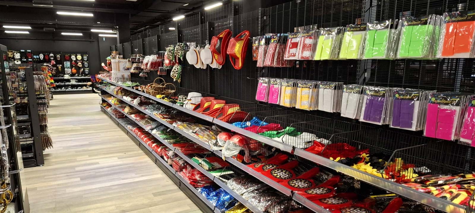Deiters Leipzig KostÃ¼mgeschÃ¤ft Innen Accessoires