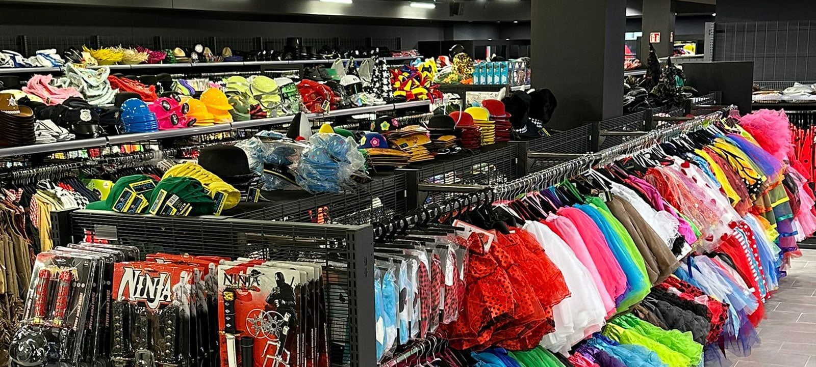 Deiters KostÃ¼mladen in Dresden Innenansicht KostÃ¼me & Accessoires