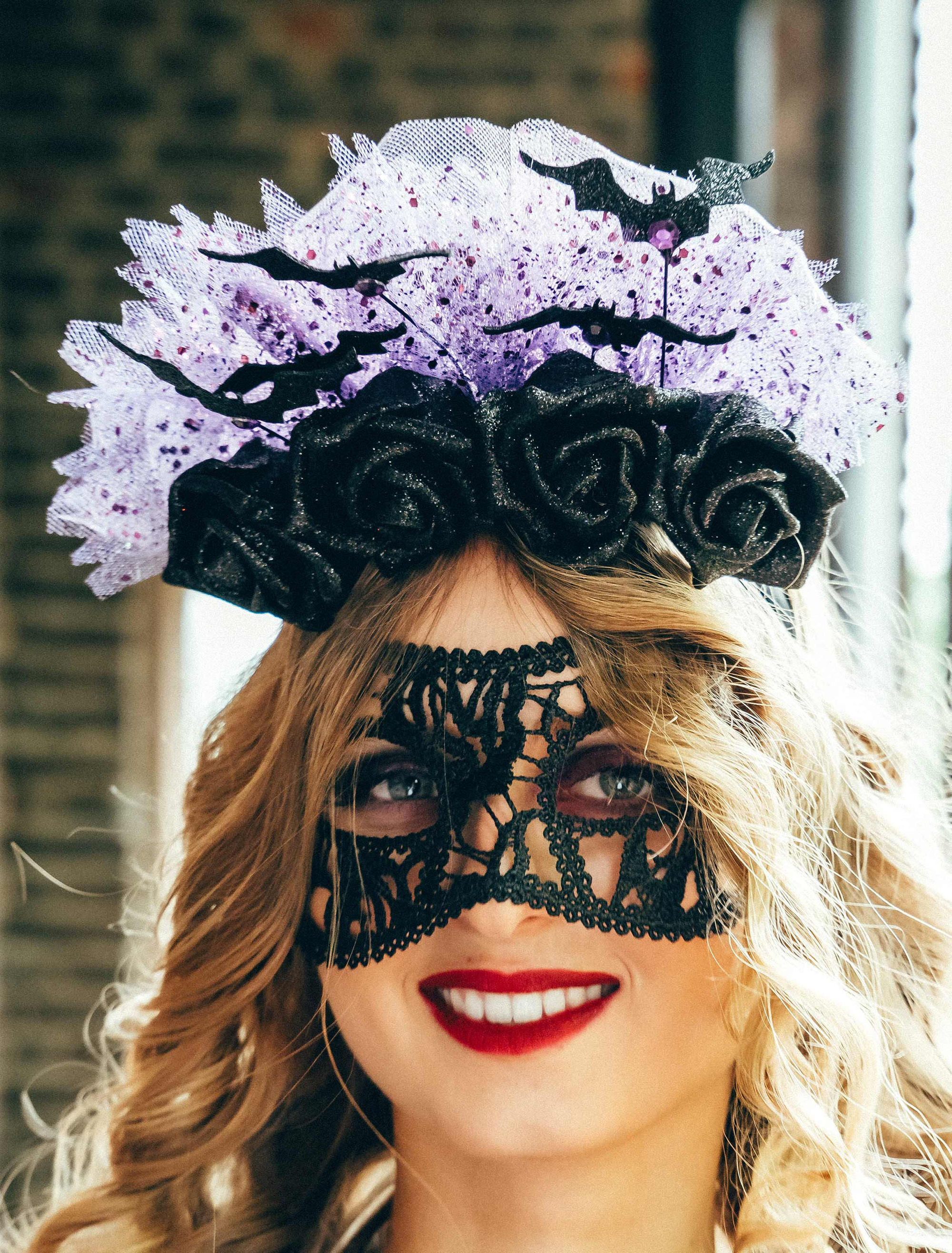 Haarreif Fledermaus mit Rosen und Tüll