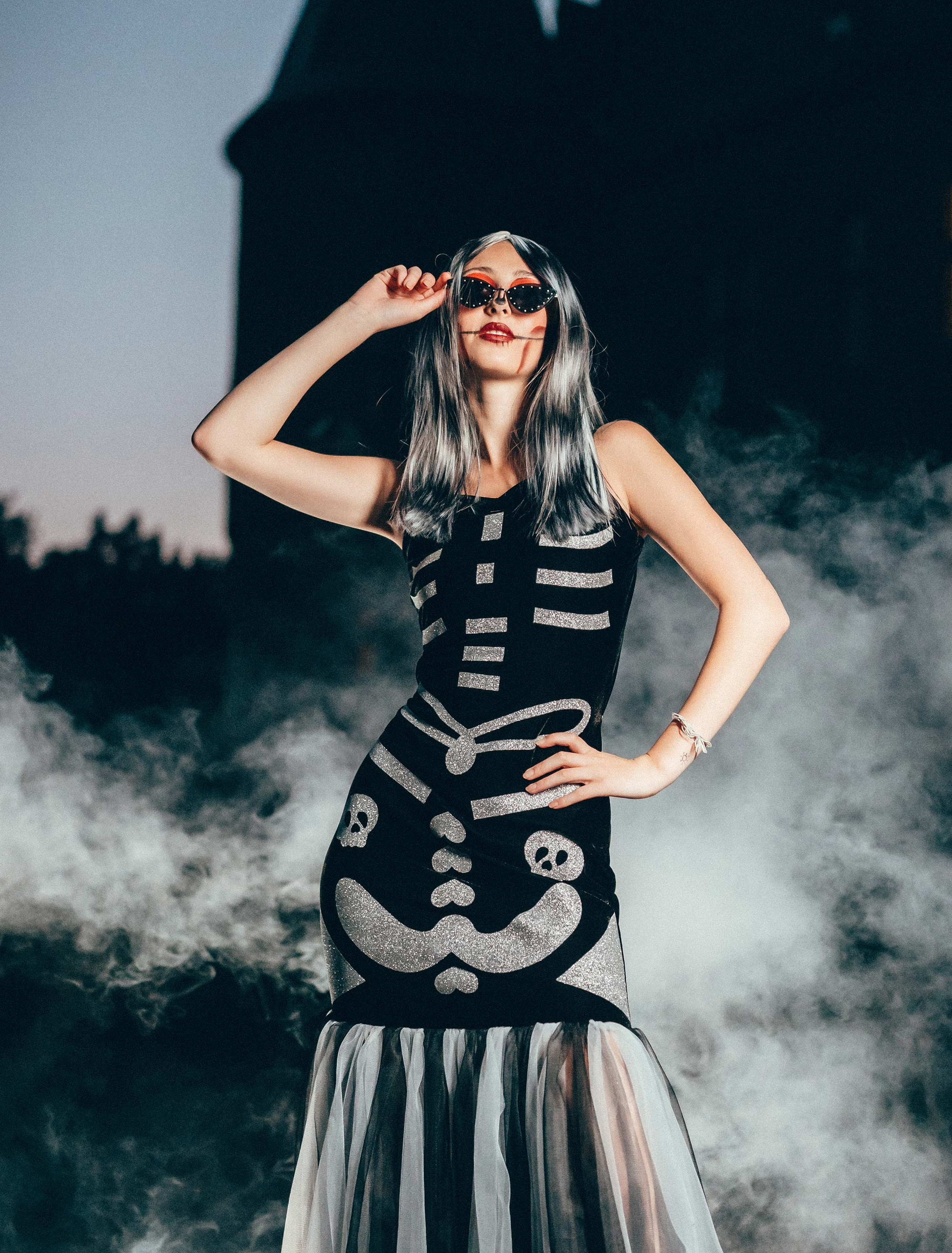 Kleid mit Skelett-Print Damen